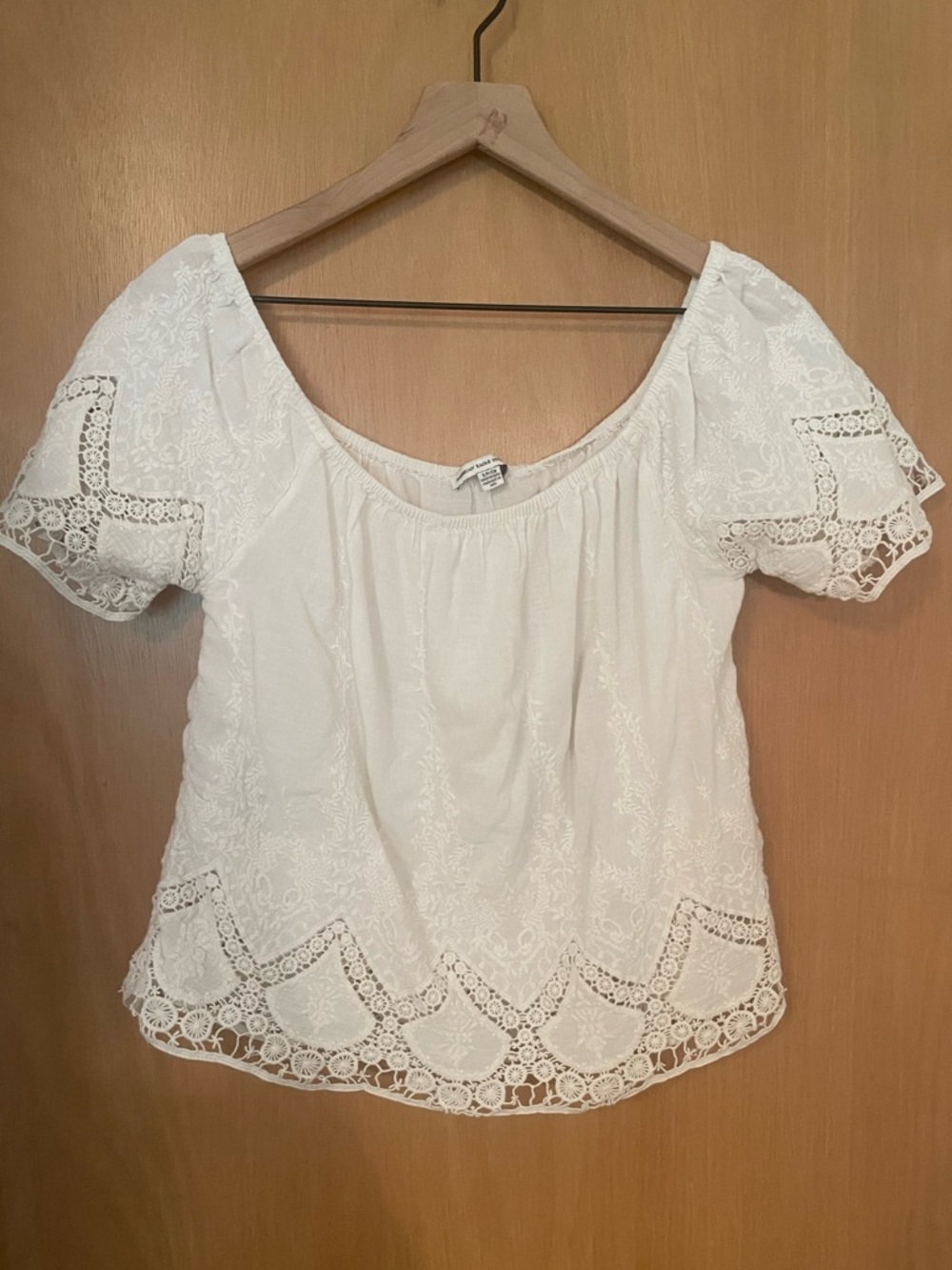 American Eagle Doily Lace Hippie Bohemian Off Shoulder Top Size S/M